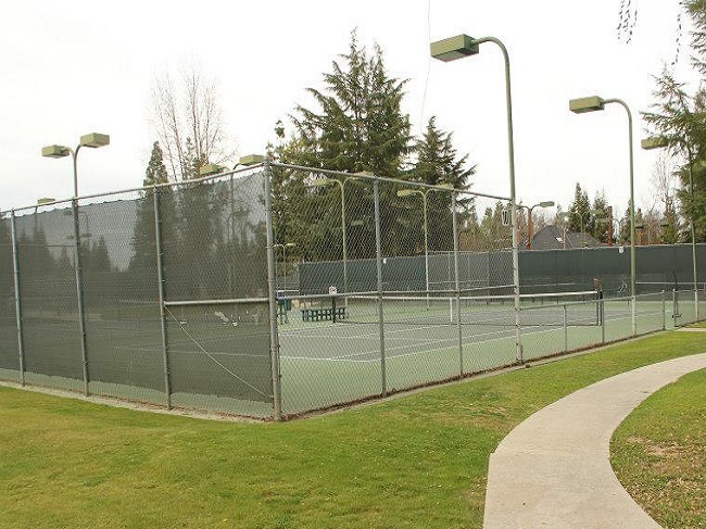 Local tennis pro shop Fresno lessons tournaments near you