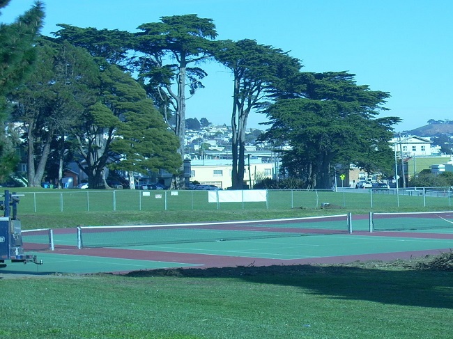 Local tennis pro shop San Francisco lessons tournaments near you