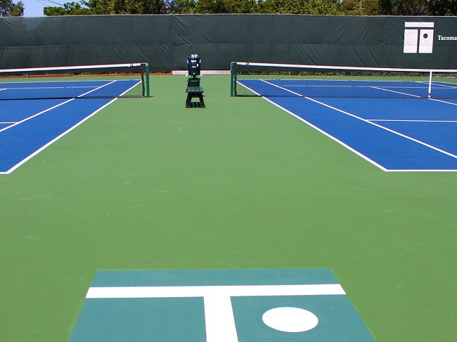 Best tennis clubs Tacoma buy rackets courts your area