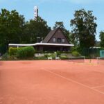 Best tennis clubs Dusseldorf buy rackets courts your area