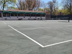 Best tennis clubs Montreal buy rackets courts your area