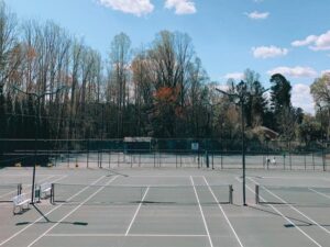 Best tennis clubs Winston Salem buy rackets courts your area