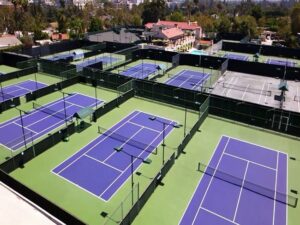 Best tennis clubs Los Angeles buy rackets courts your area