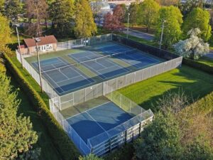 Best tennis clubs Ottawa Gatineau buy rackets courts your area