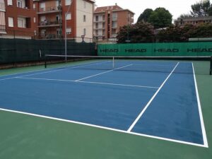 Best tennis clubs Turin buy rackets courts your area